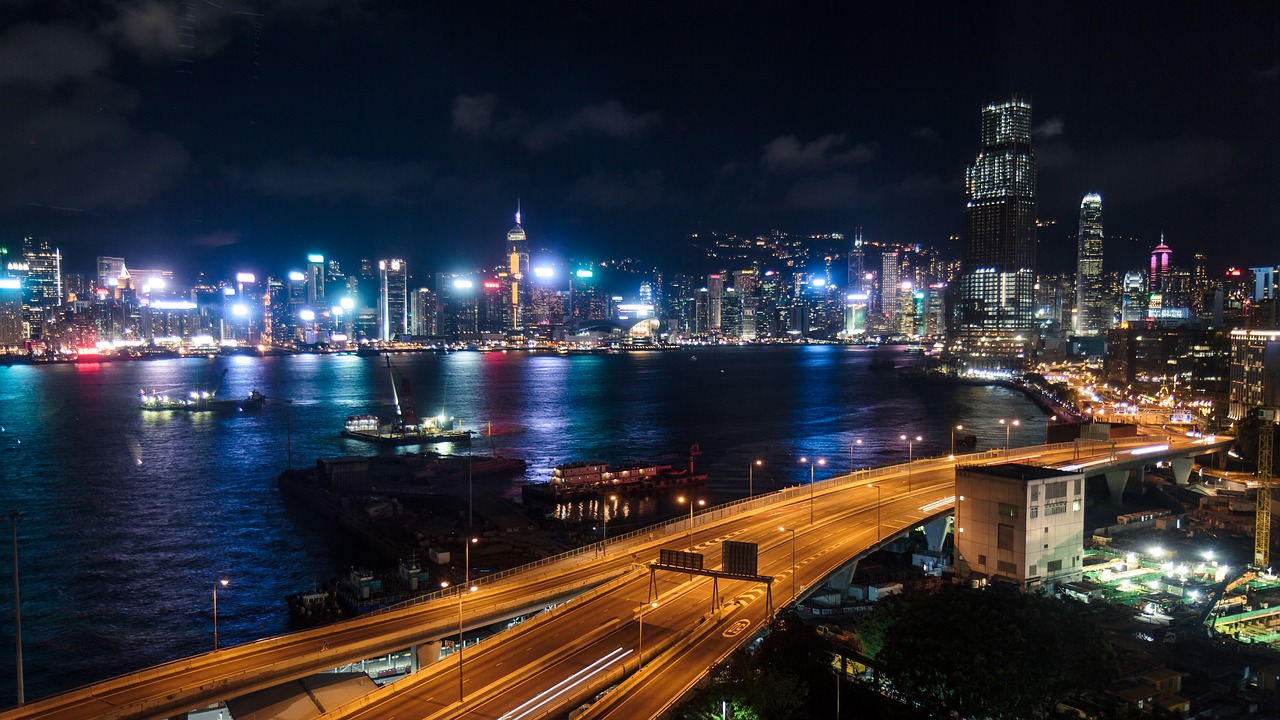 Breast cancer may be likelier to spread to bone with nighttime dim-light exposure