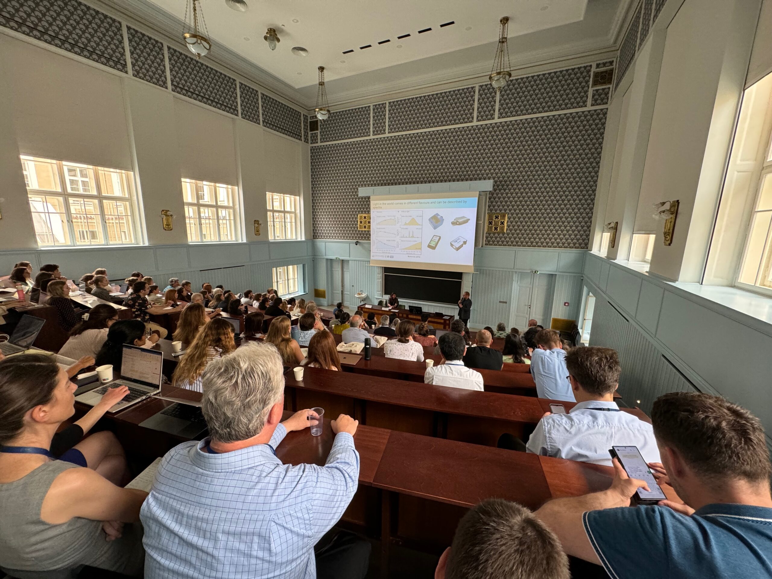 O čem mluví odborníci aneb „Scientific“ ochutnávka ze světové konference – světlo a civilizační choroby, obezita, deprese